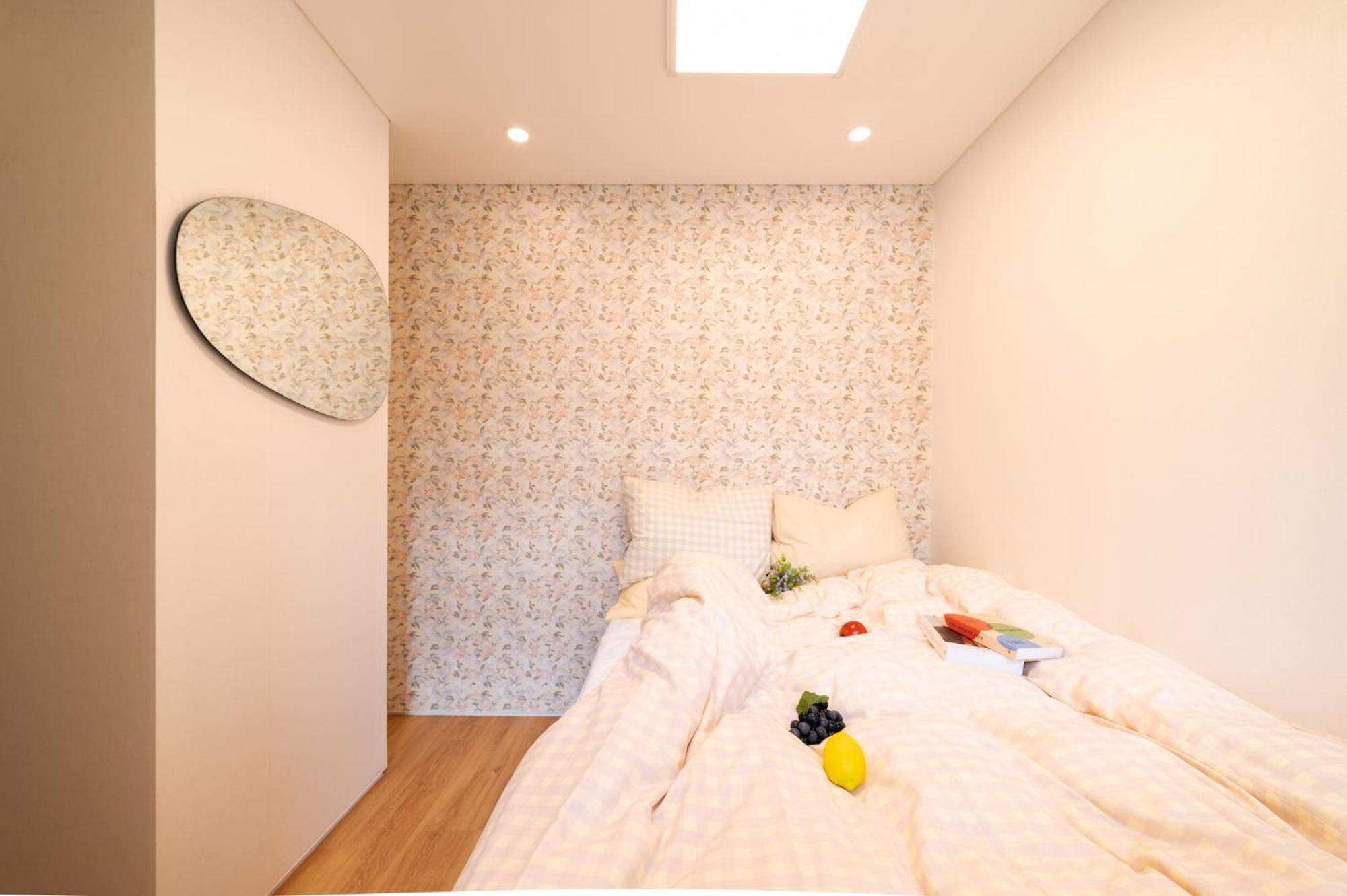 Apartment Hongik Univ Station Wave Family #4 *